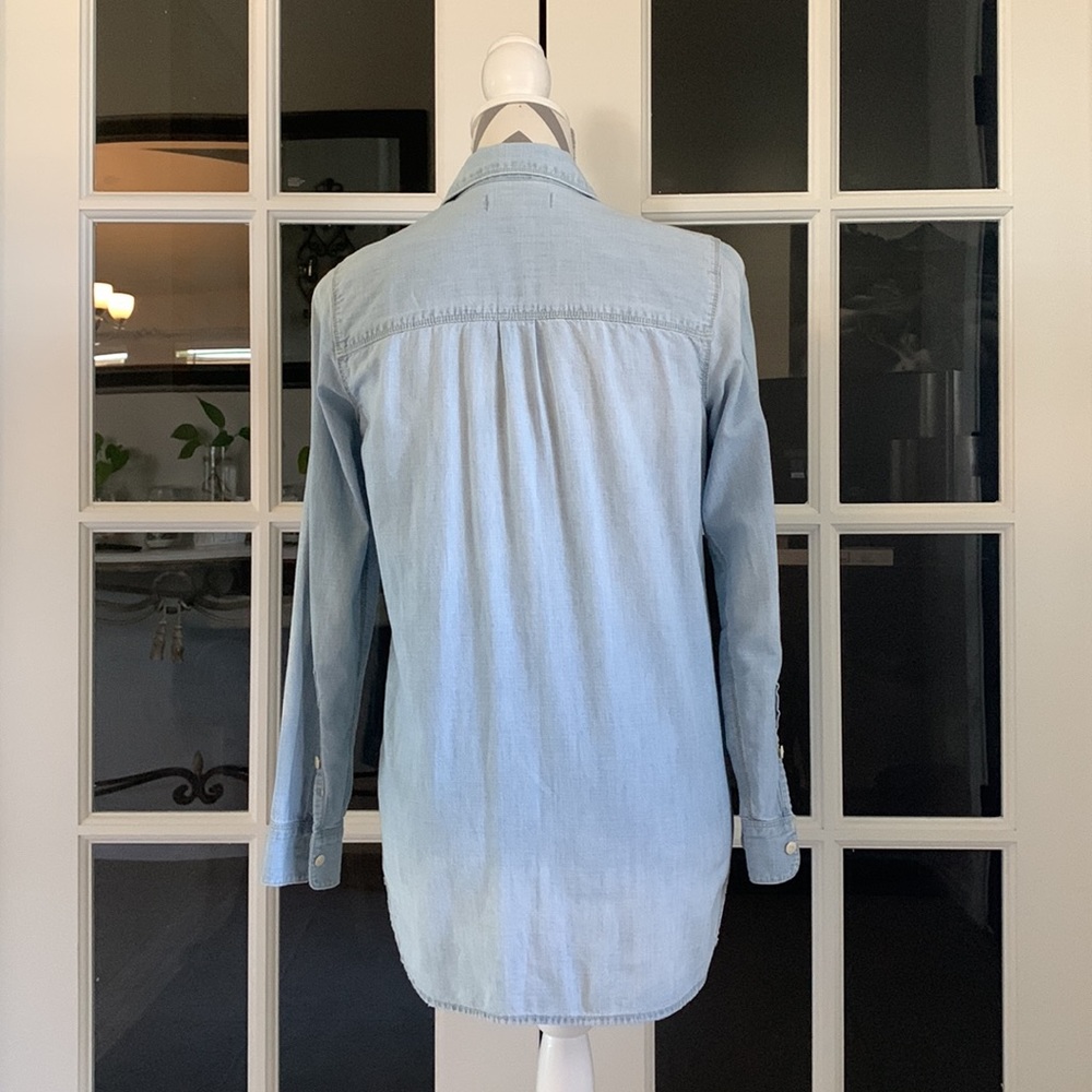 Madewell Chambray ex boyfriend shirt in Buckley wash - Picture 5 of 9